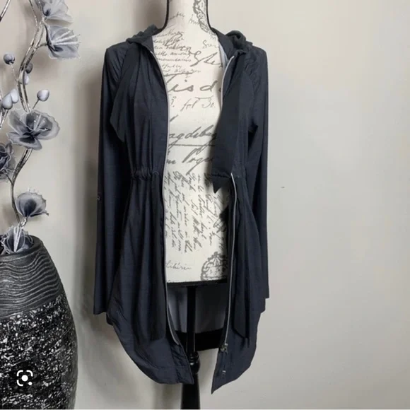 Lululemon Vitality Jacket - Picture 6 of 9